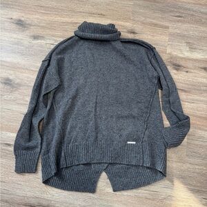 Michael Kors - Turtle Neck - Women’s small